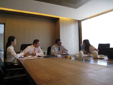 英国客商来中国与泰安海数公司洽谈项目合作