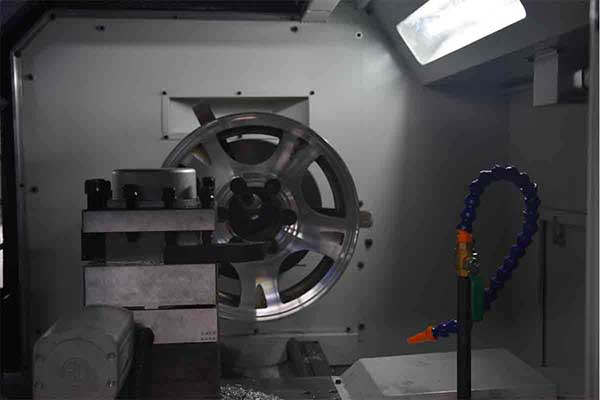 轮毂拉丝机讲述轮毂修复的五大标准流程